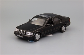 {{photo.Alt || photo.Description || 'Машинка металлическая Mercedes-benz SW140 Black 5213'}}