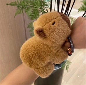 {{photo.Alt || photo.Description || 'Мягкая игрушка Капибара 20 см'}}